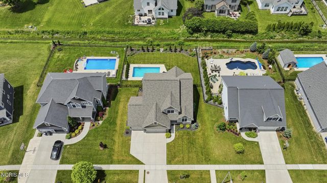 973 Heather Court, Bowling Green, OH 43402