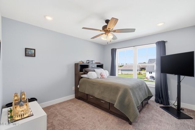973 Heather Court, Bowling Green, OH 43402