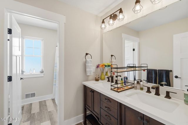 973 Heather Court, Bowling Green, OH 43402