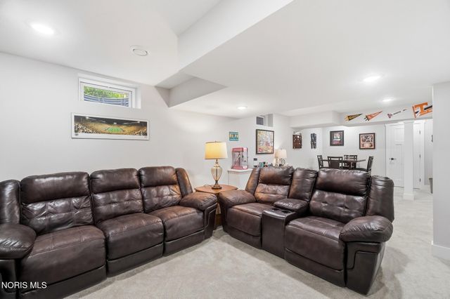 973 Heather Court, Bowling Green, OH 43402
