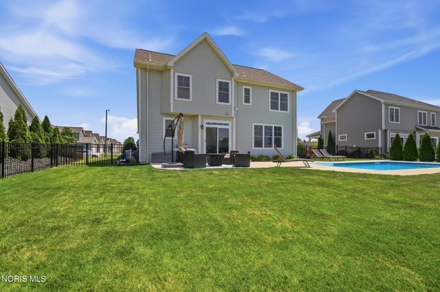 973 Heather Court, Bowling Green, OH 43402