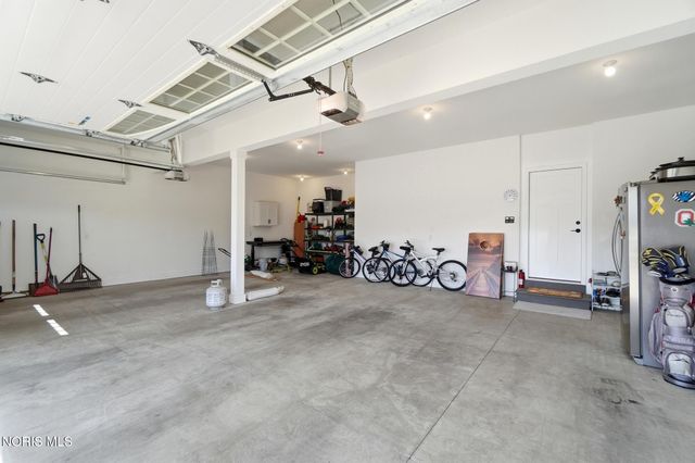 973 Heather Court, Bowling Green, OH 43402