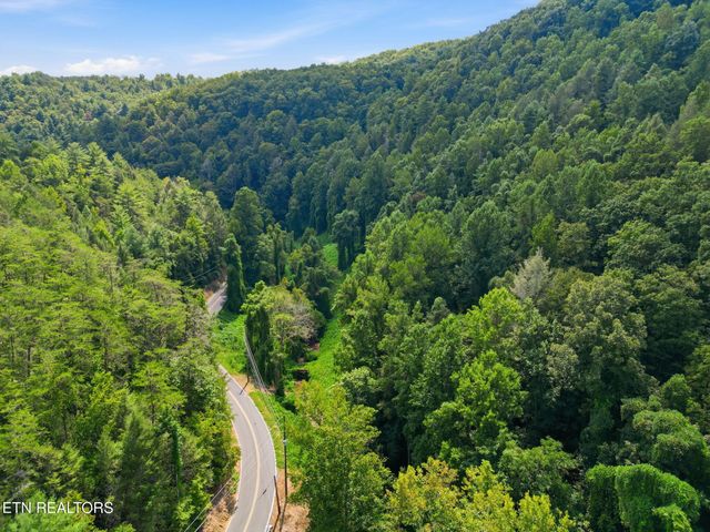 3910 Wilhite Rd, Sevierville, TN 37876