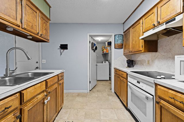 308 N Taylor St., Gladewater, TX 75647