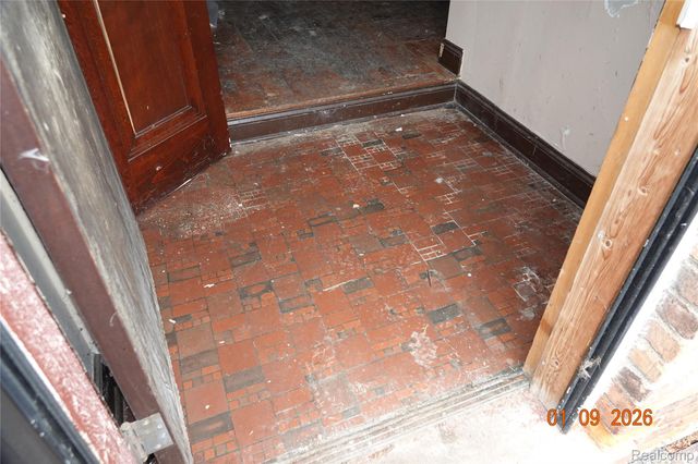 11646 Glastonbury Avenue, Detroit, MI 48228