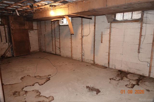 11646 Glastonbury Avenue, Detroit, MI 48228