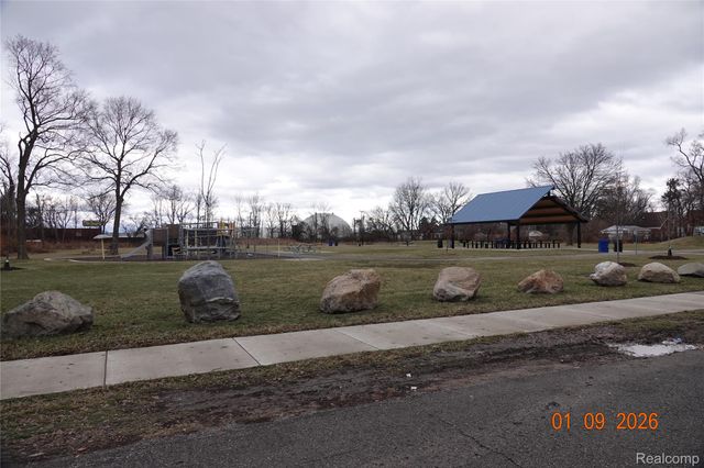 11646 Glastonbury Avenue, Detroit, MI 48228