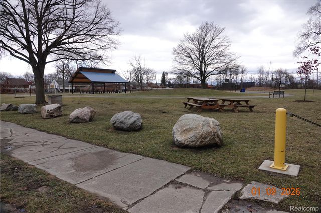 11646 Glastonbury Avenue, Detroit, MI 48228