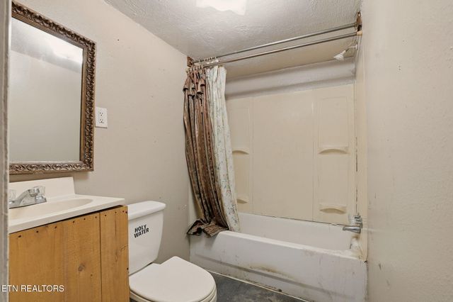 10310 Stiles Lane, Kodak, TN 37764