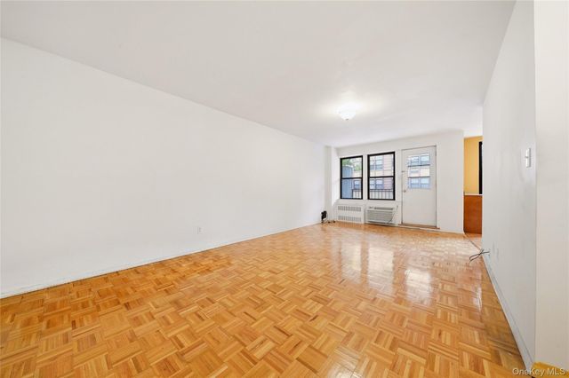 1874 Pelham Pkway S 2N, Bronx, NY 10461