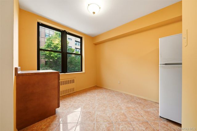 1874 Pelham Pkway S 2N, Bronx, NY 10461