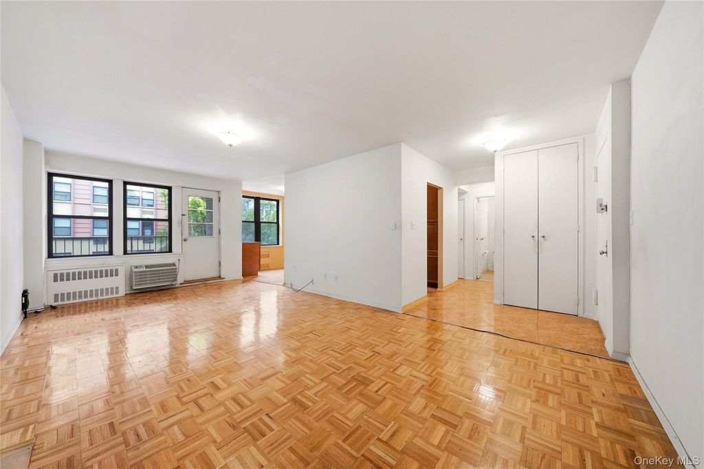 1874 Pelham Pkway S 2N, Bronx, NY 10461 — photo 4