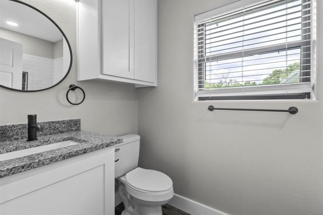 1401 S 5th Avenue 1401, Denison, TX 75021