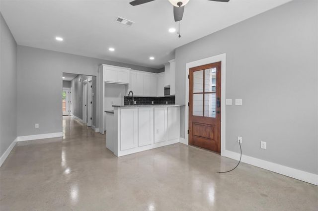 1401 S 5th Avenue 1401, Denison, TX 75021