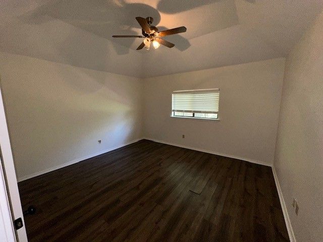 2704 Yorkshire Court, Grapevine, TX 76051