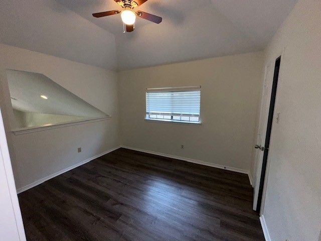 2704 Yorkshire Court, Grapevine, TX 76051