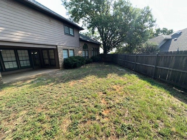 2704 Yorkshire Court, Grapevine, TX 76051