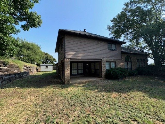 2704 Yorkshire Court, Grapevine, TX 76051