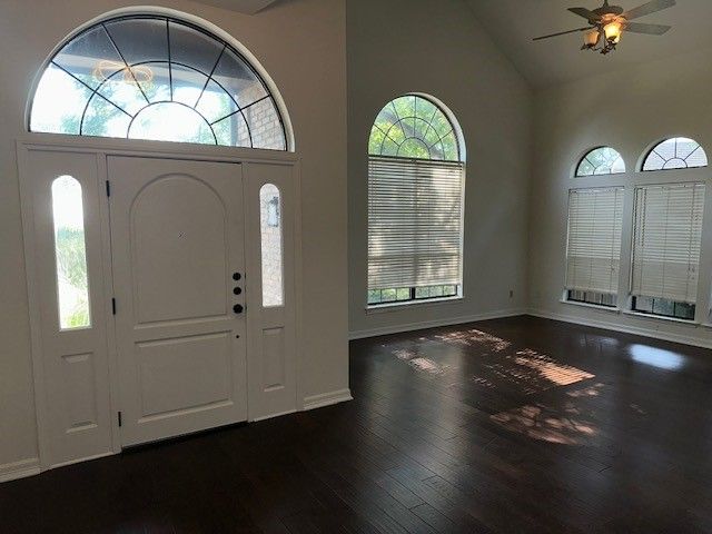 2704 Yorkshire Court, Grapevine, TX 76051