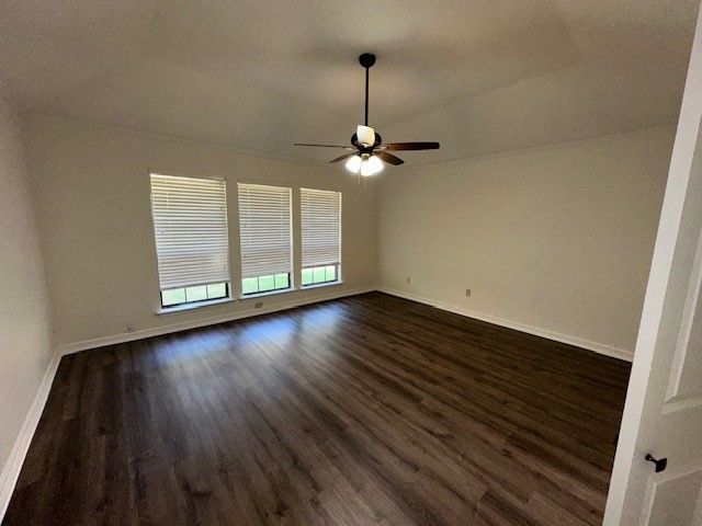 2704 Yorkshire Court, Grapevine, TX 76051