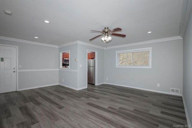 6-3A Presidents Drive 6-3A, Port Jefferson, NY 11777