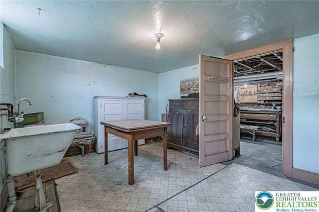 159 West Ridge Street, Nesquehoning Boro, PA 18240