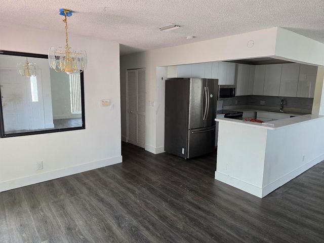 435 SW 61st Terrace, Margate, FL 33068