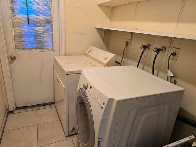435 SW 61st Terrace, Margate, FL 33068