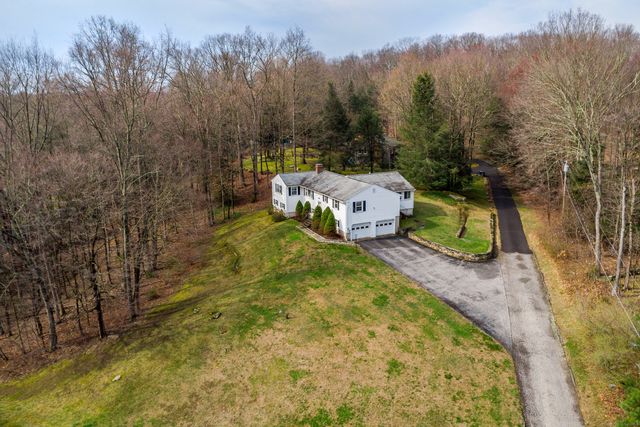 7 Side Hill Lane, Danbury, CT 06810
