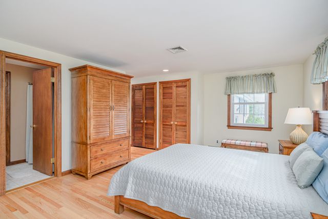 7 Side Hill Lane, Danbury, CT 06810