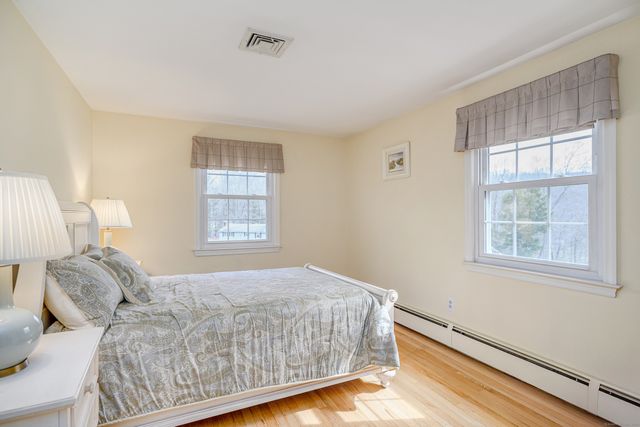7 Side Hill Lane, Danbury, CT 06810