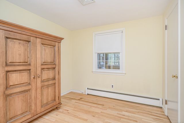 7 Side Hill Lane, Danbury, CT 06810
