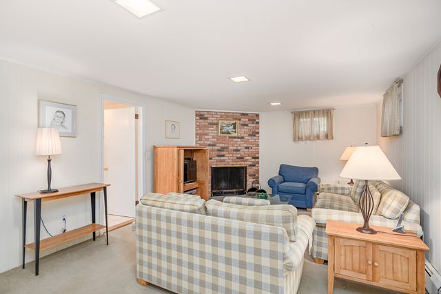 7 Side Hill Lane, Danbury, CT 06810