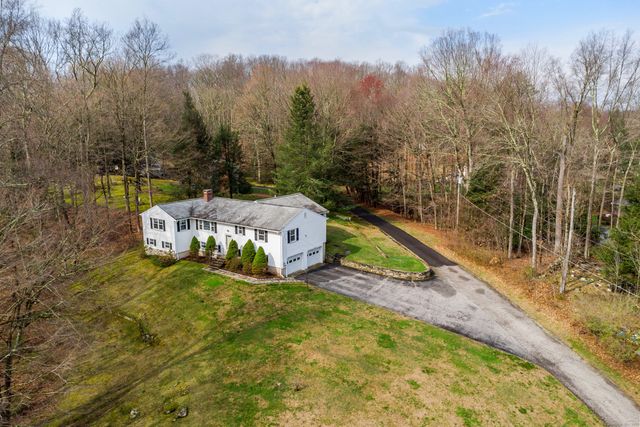 7 Side Hill Lane, Danbury, CT 06810