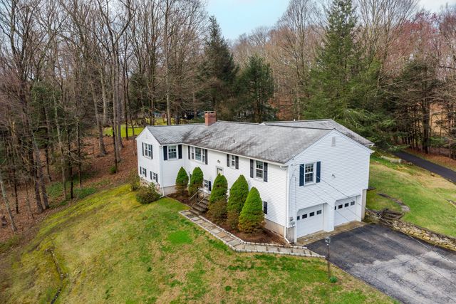 7 Side Hill Lane, Danbury, CT 06810