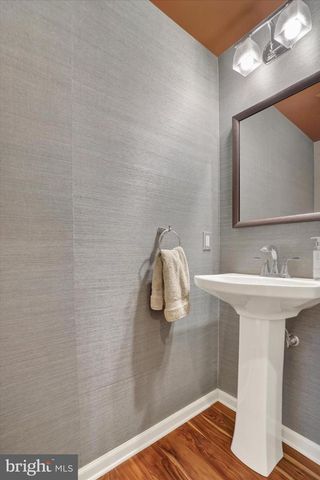 1534 SYCAMORE TER, York, PA 17403