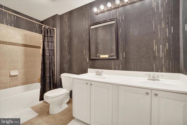 1534 SYCAMORE TER, York, PA 17403