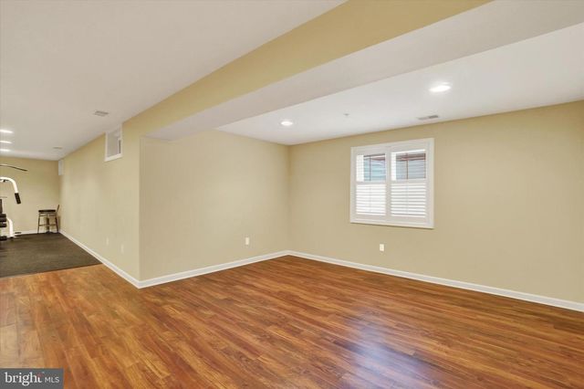 1534 SYCAMORE TER, York, PA 17403