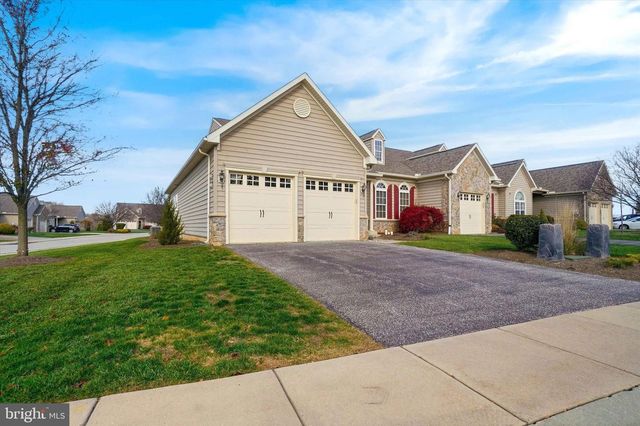 1534 SYCAMORE TER, York, PA 17403