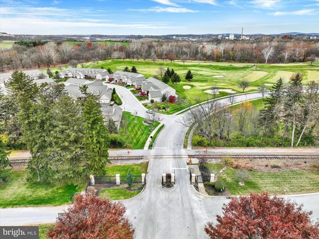 1534 SYCAMORE TER, York, PA 17403