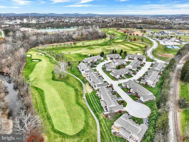 1534 SYCAMORE TER, York, PA 17403