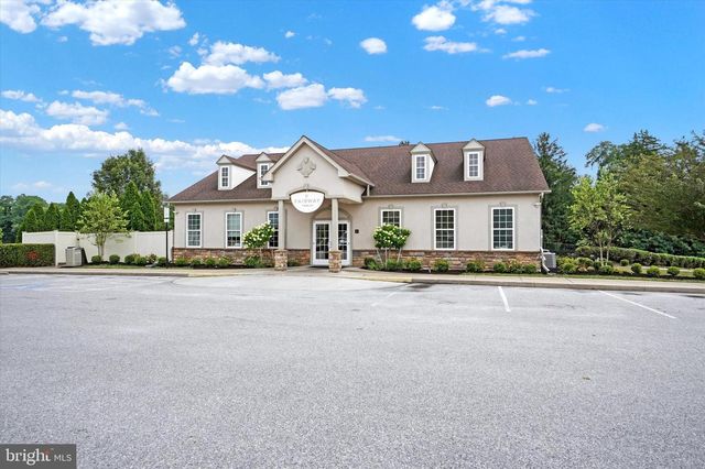 1534 SYCAMORE TER, York, PA 17403