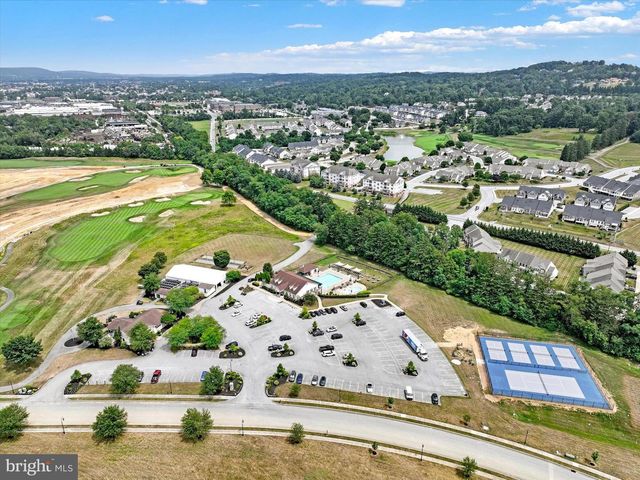 1534 SYCAMORE TER, York, PA 17403