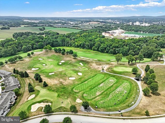 1534 SYCAMORE TER, York, PA 17403