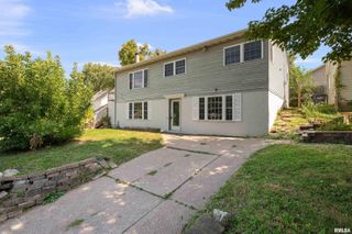 2505 CODY Street, Bettendorf, IA 52722