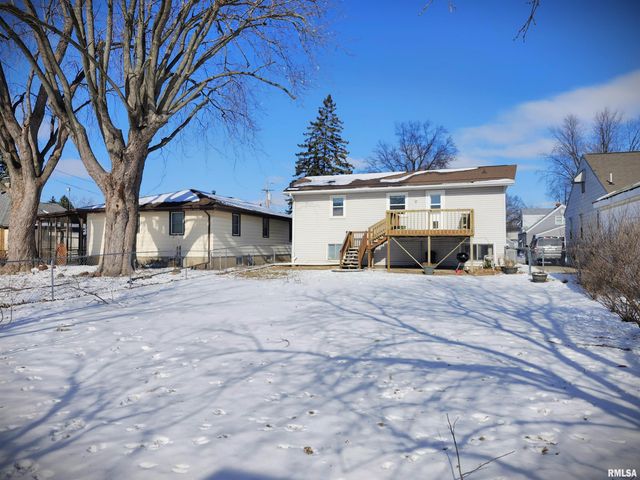 2210 W CLARKE Avenue, West Peoria, IL 61604