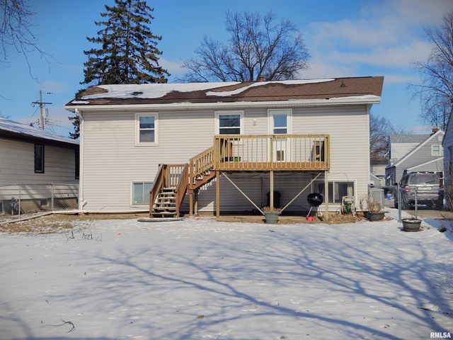 2210 W CLARKE Avenue, West Peoria, IL 61604