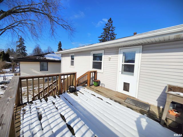 2210 W CLARKE Avenue, West Peoria, IL 61604