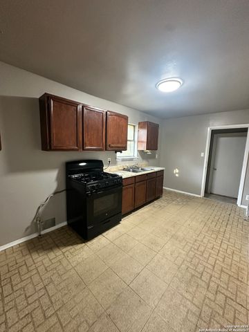 515 Clark, San Antonio, TX 78210
