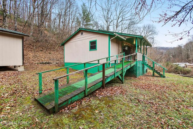 176 Pearly Ward Lane, Caryville, TN 37714